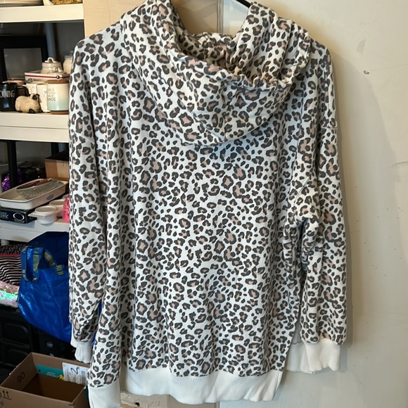 American Eagle Leopard Print Hooded Sweatshirt, XS - Picture 4 of 5